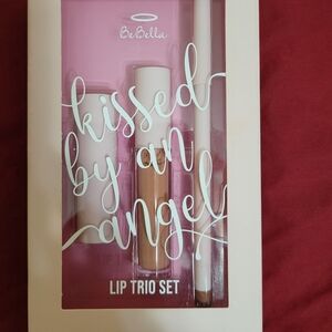 Lip trio set.